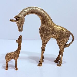 Vintage Pair Of Solid Brass Giraffe Figurines Mother And Baby Calf